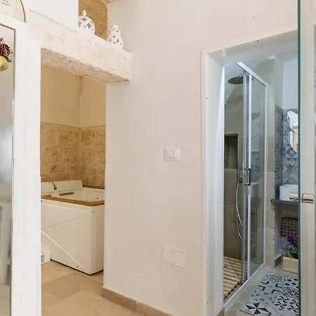 Stairway With Jacuzzi By Wonderful Italy Lägenhet